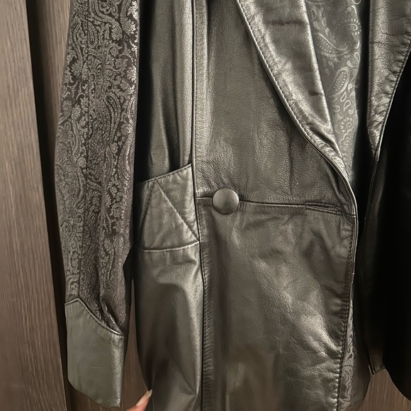 Vintage one-of-a-kind paisley sleeve print leather oversized blazer coat - Picture 2 of 6